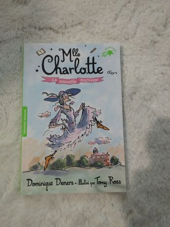 Livre Melle charlotte la nouvelle maitresse