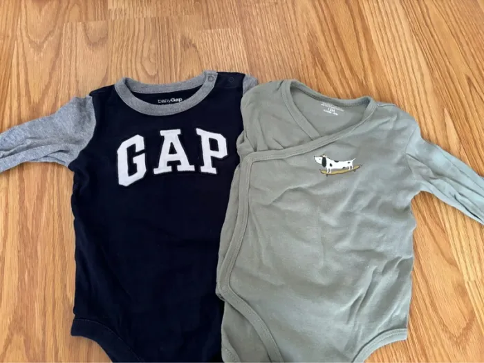 Lot de 2 bodys - photo numéro 2