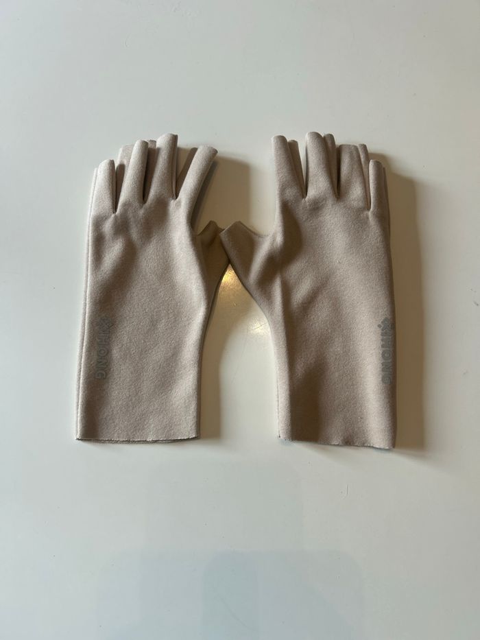 Mitaines CHAUDES pour femme NEUVES couleur rose - photo numéro 3