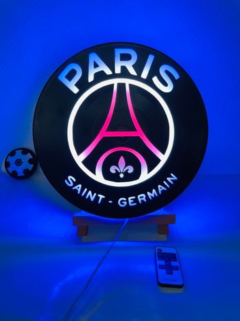 Cadre lumineux LED réalisé sur disque vinyle 33T logo PSG (Paris Saint Germain) foot