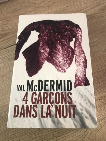 Val mc dermid : 4 garçons dans la nuit
