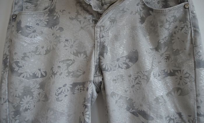 Jeans slim fleuri argenté – Toxik3 – Taille 36 (S) - photo numéro 3