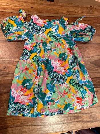 Robe Zara taille 7 ans motif tropical