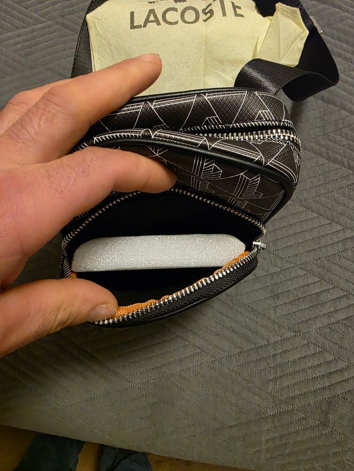 Sac à bandoulière Lacoste - photo numéro 5