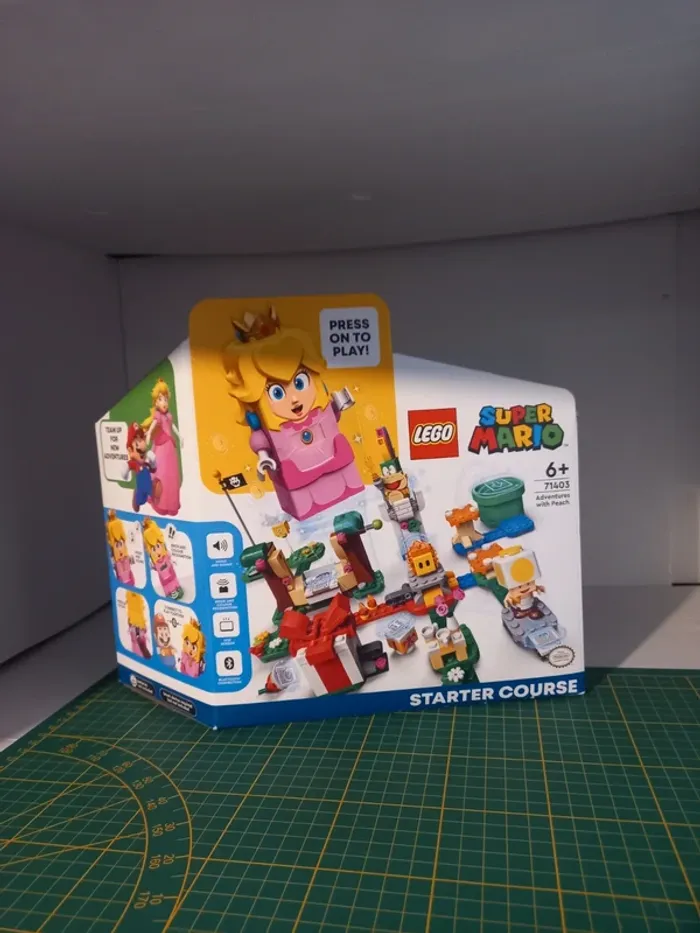 Lego peach 71403