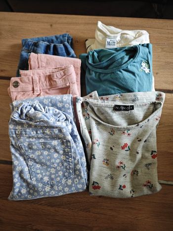 Lots vêtements fille 8 ans, neuf à bon état