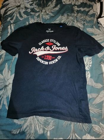 Tee shirt jack and Jones