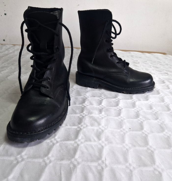 Rangers  / Boots , noir  , cuir véritable  , femme  , taille 38 - photo numéro 2