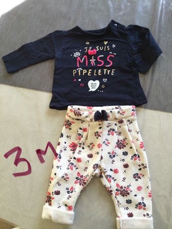 Ensemble t shirt pantalon