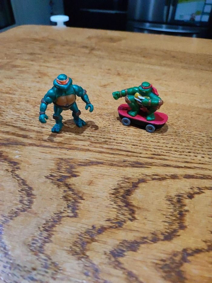 Lot de deux tortues ninja