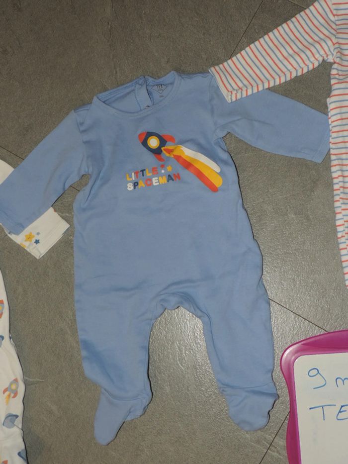 3 pyjamas tex taille 9 mois - photo numéro 3