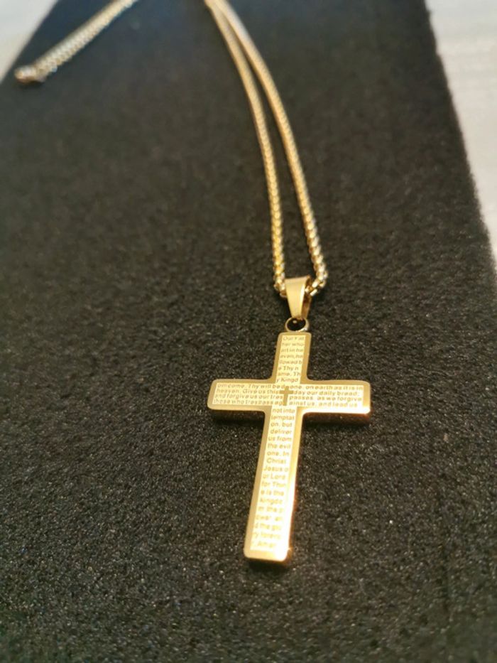 Collier et pendentif spirituel croix chrétienne