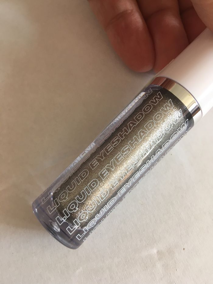 Fard liquide pailleté Beautybay  neuf - photo numéro 3