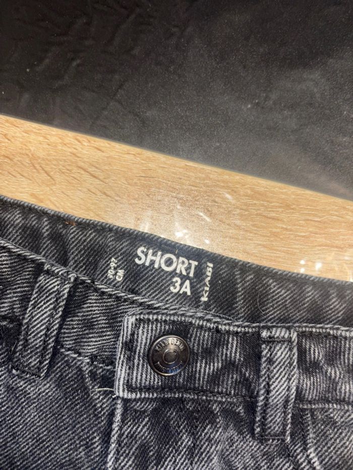 Short fille - photo numéro 3