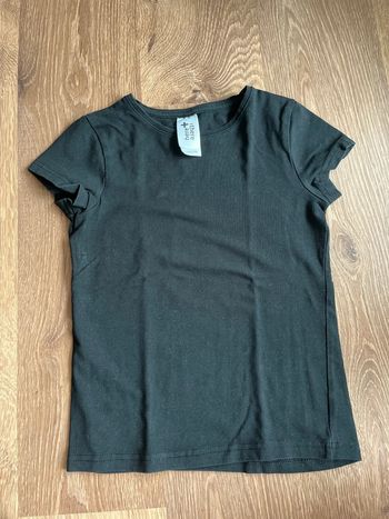 Tee-shirt fille manches courtes noir C&A 7/8 ans