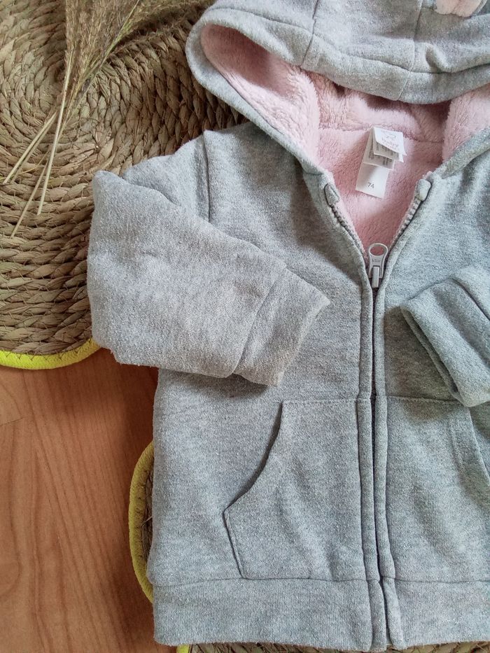 Veste polaire grise à paillettes grises avec capuche Baby Club taille 12 mois - photo numéro 3