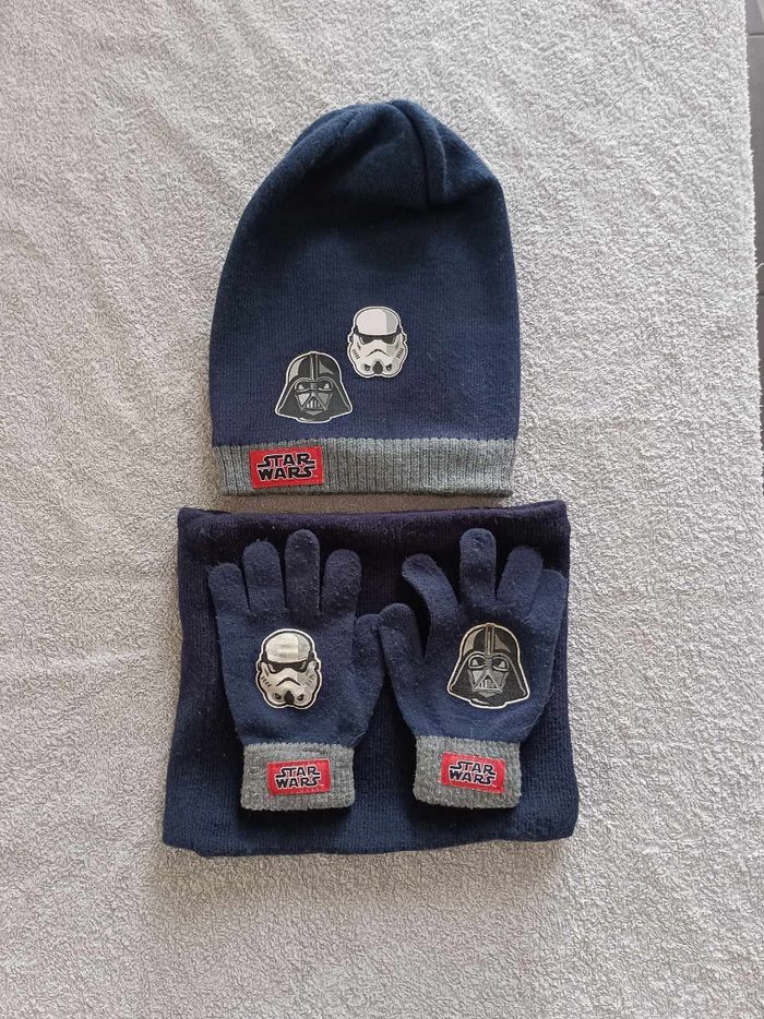 Ensemble bonnet - gant - tour de cou garçon
