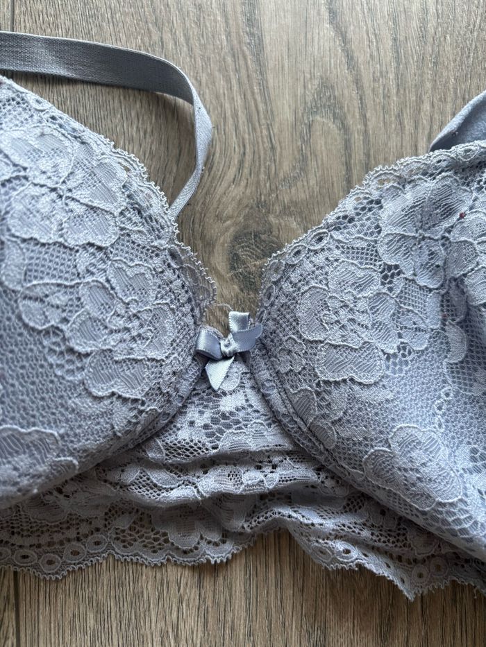 Soutien-gorge dentelle - photo numéro 2