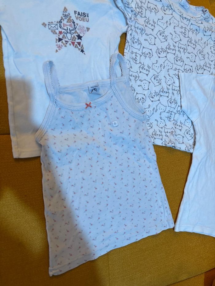 Lot de 4 tee shirts 6 ans - photo numéro 2