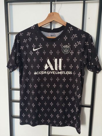 Maillot PSG noir  158 170 cm ,13ans  15 ans