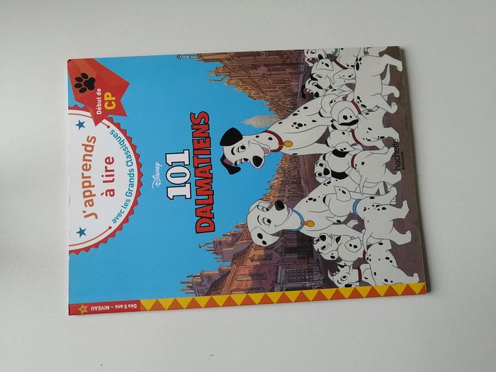 lot à thème dalmatiens - peluche, livre et figurines - photo numéro 2