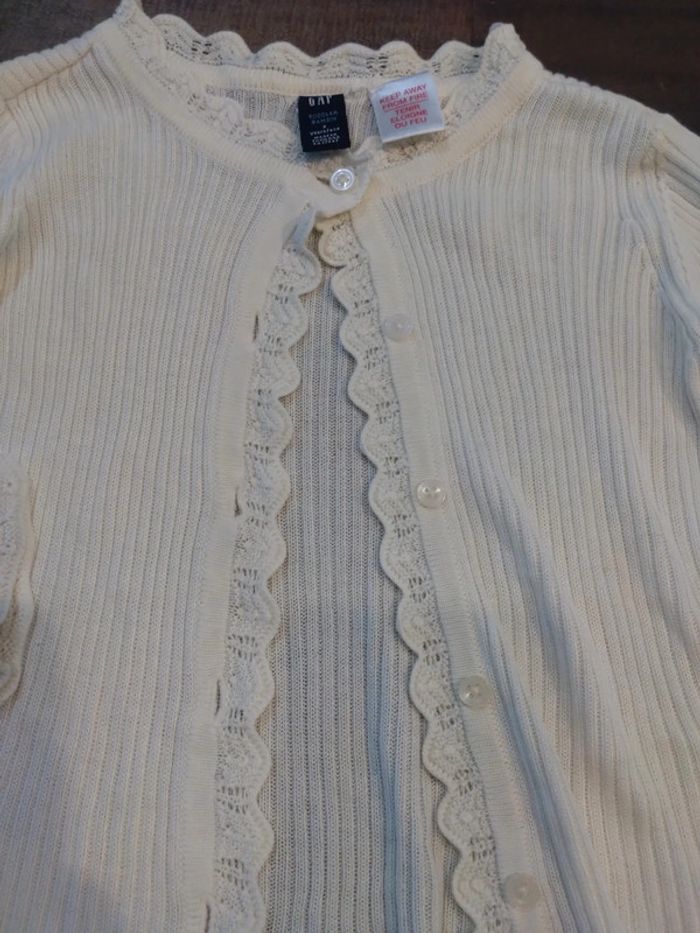Gilet blanc bebe fille 2 ans gap - photo numéro 2