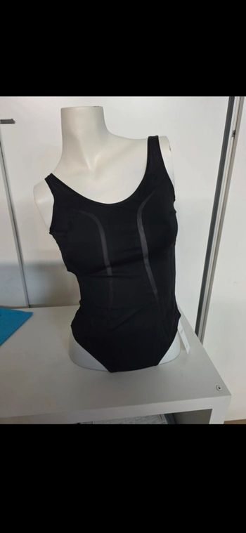 Maillot de bain une piece oysho neuf avec etiquette