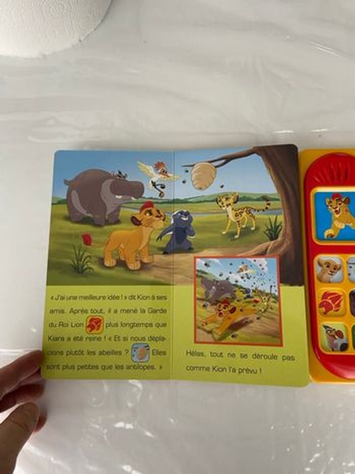 Livre Interactif La Garde du Roi Lion – Vive la Garde du Roi Lion ! - photo numéro 4