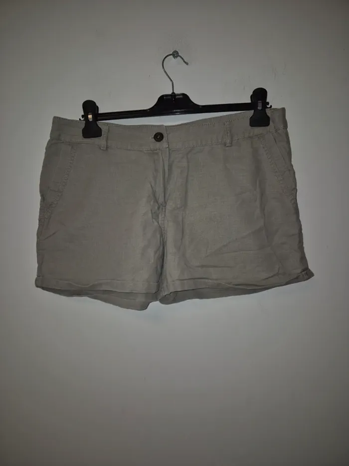 Short Via 28