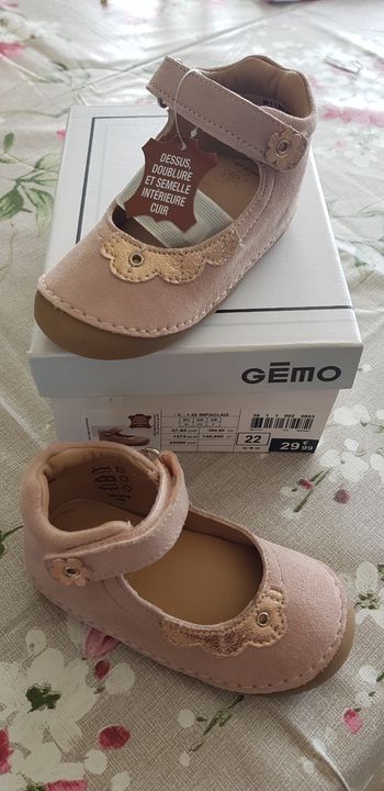Ballerine cuir rose pâle  neuve T.22