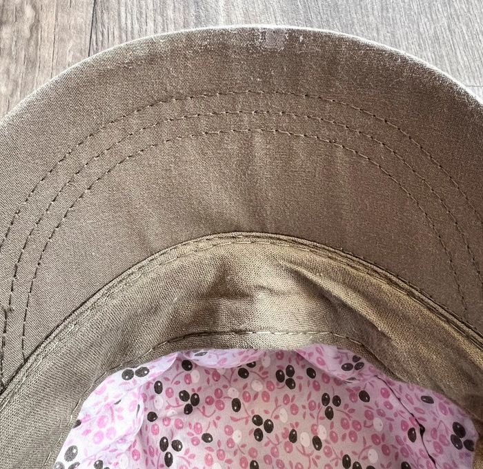 Casquette taille 18 mois avec motif fleurs roses - photo numéro 3