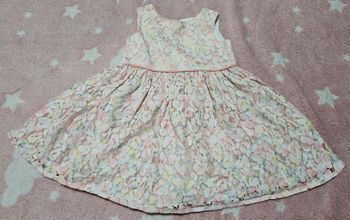 Robe de soirée, de fête. En dentelle fleurie multicolore avec une doublure épaisse. 74cm.