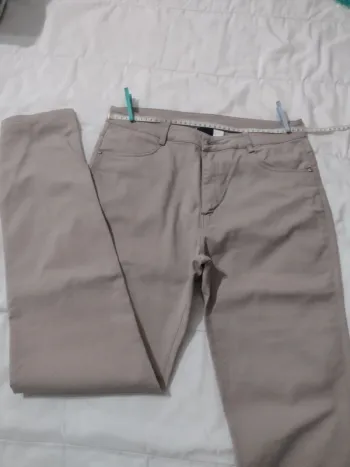 Pantalon beige taille 42