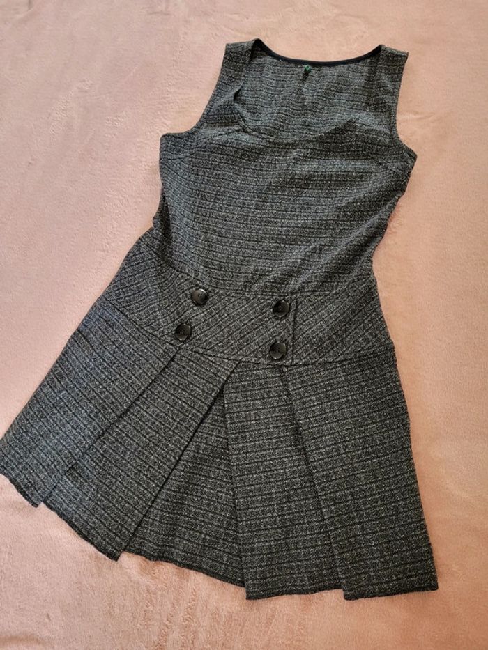 Très belle robe Benetton - photo numéro 2