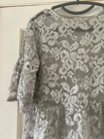 River island lace top