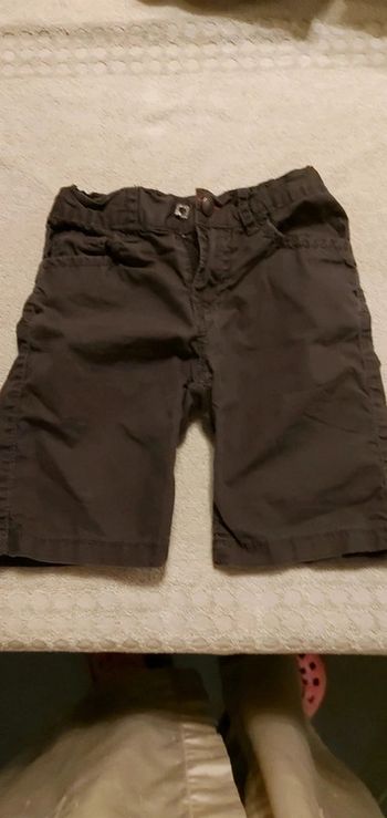 Short 4 ans