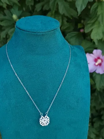 Collier trèfle acier inoxydable argent