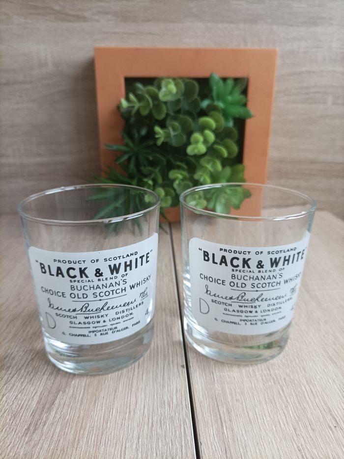 Lot 2 verres Black and White - photo numéro 3