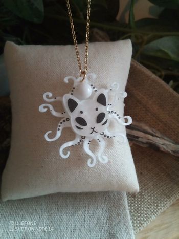 Collier chimère chat pieuvre et pierre de lune naturelle