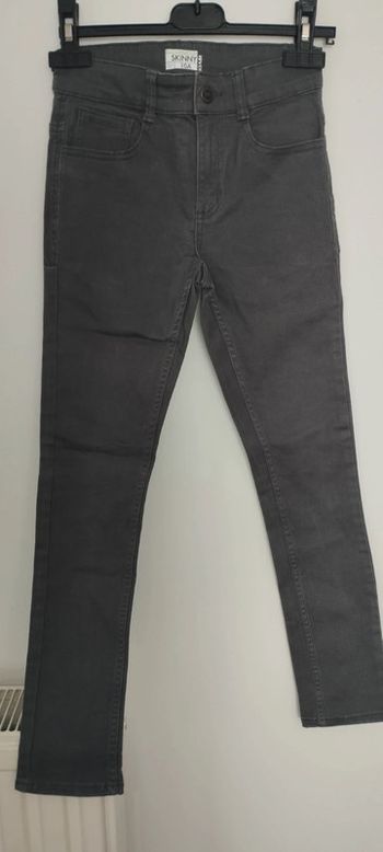 Jeans skinny gris taille 10 ans