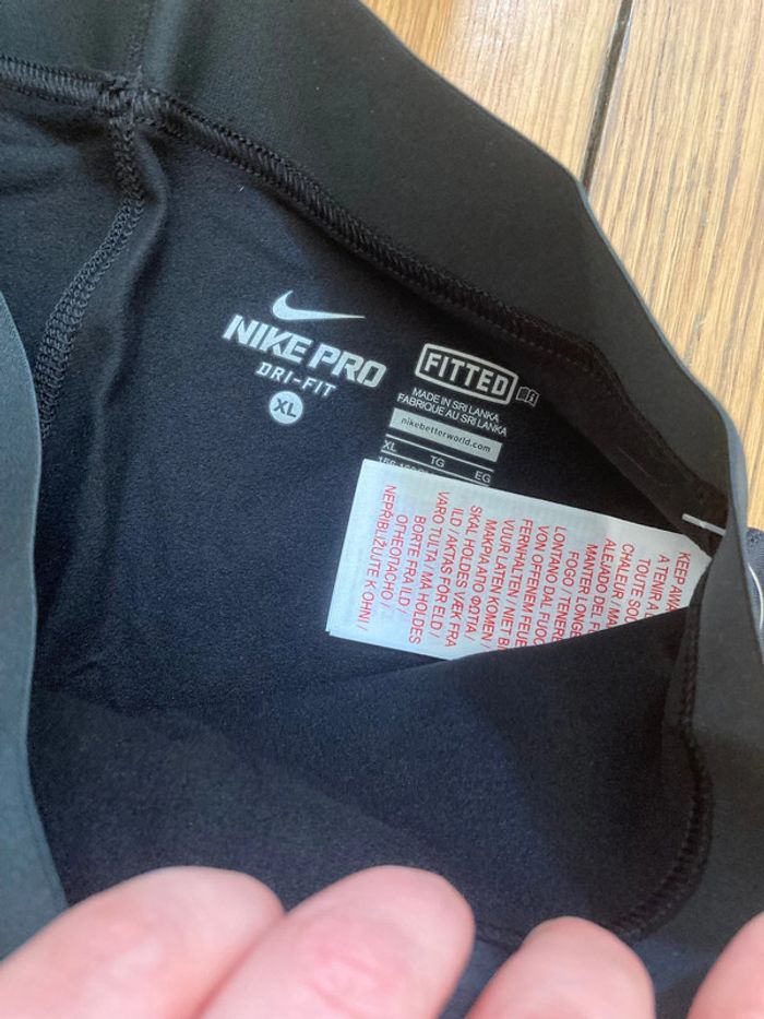 Legging Nike Pro Hyperwarm noir – Taille 13/15 ans – Neuf avec étiquettes Jamais porté - photo numéro 6