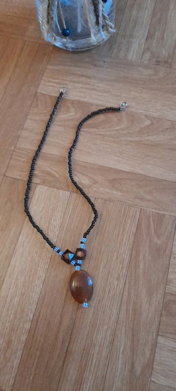 Collier artisanal