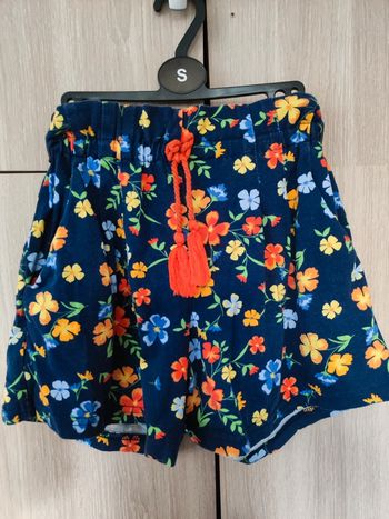 Short bleu imprimé fleurs 5 ans