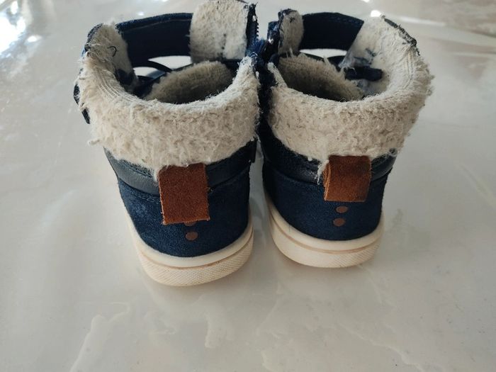 Chaussures hautes fourrées pointure 31 - photo numéro 3