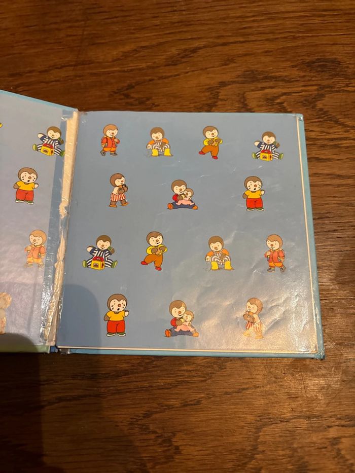 Livre T’choupi fait du bateau - photo numéro 2