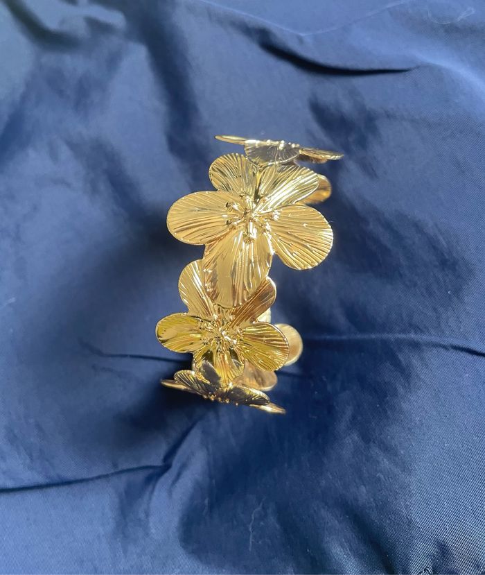 Bracelet ouvrant à fleur - photo numéro 3