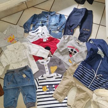 lot de vêtements garçon taille 6 mois