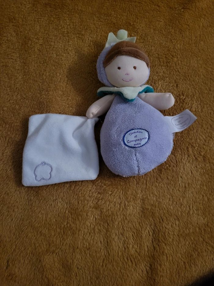 Peluche poupée mouchoir mûre