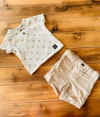 Petit ensemble short en lin et tee shirt à motifs 3 mois