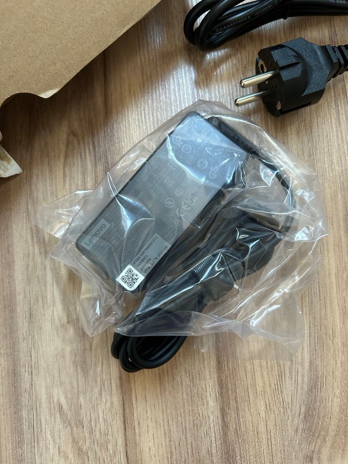 Câble de chargeur noir Neuf Lenovo - photo numéro 2